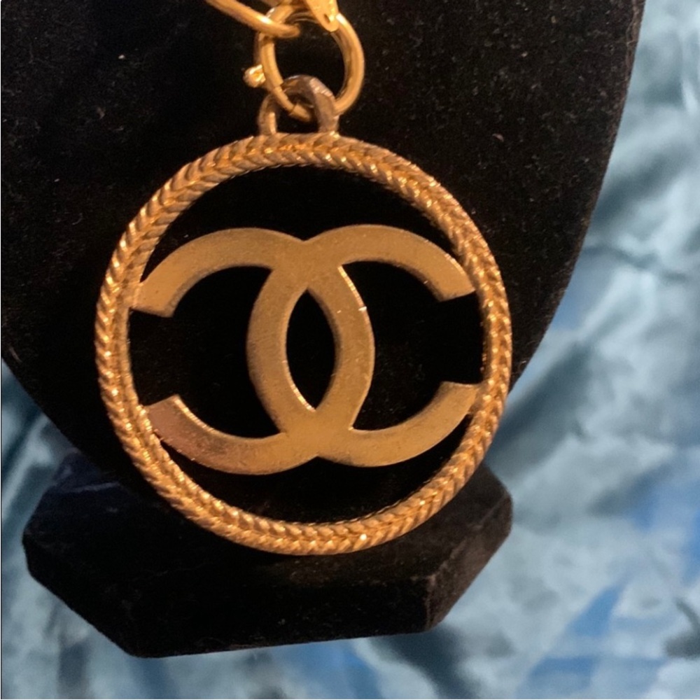 CHANEL Gold Necklace - Picture 7 of 9